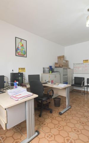 Casa à venda com 145m², 2 quartos e 8 vagasQuarto 1