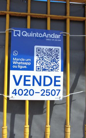 Casa à venda com 145m², 2 quartos e 8 vagasPlaquinha