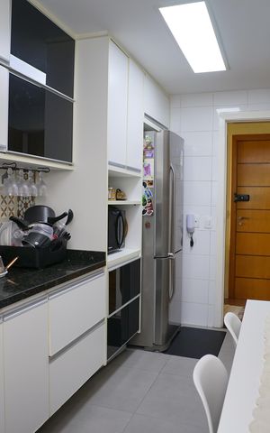 Apartamento à venda com 130m², 3 quartos e 2 vagasCozinha e Área de Serviço