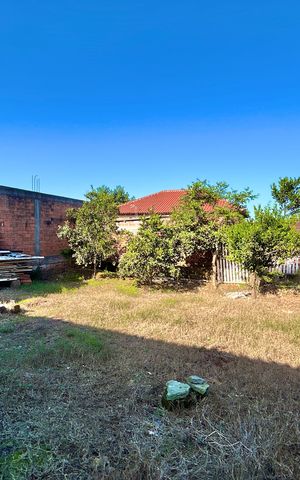 Casa para alugar com 80m², 2 quartos e 1 vagaPátio