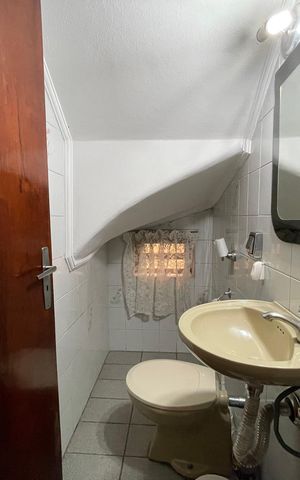 Casa à venda com 200m², 3 quartos e 2 vagas Casa à venda com 200m², 3 quartos e 2 vagasLavabo da Sala 2