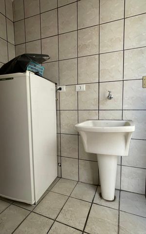 Casa à venda com 200m², 3 quartos e 2 vagas Casa à venda com 200m², 3 quartos e 2 vagasÁrea de Serviço