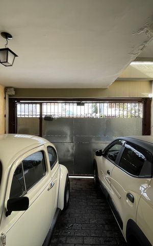 Casa à venda com 200m², 3 quartos e 2 vagas Casa à venda com 200m², 3 quartos e 2 vagasGaragem