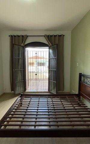 Casa à venda com 200m², 3 quartos e 2 vagas Casa à venda com 200m², 3 quartos e 2 vagasQuarto 3