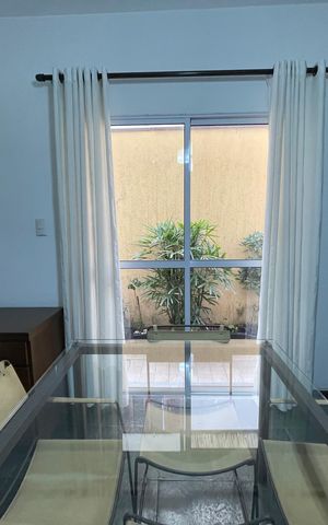 Casa à venda com 200m², 3 quartos e 2 vagas Casa à venda com 200m², 3 quartos e 2 vagasSala de Jantar