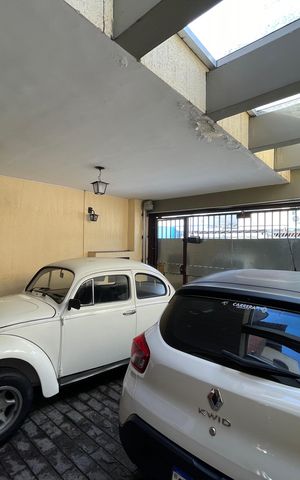 Casa à venda com 200m², 3 quartos e 2 vagas Casa à venda com 200m², 3 quartos e 2 vagasGaragem