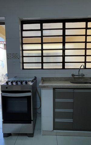 Casa à venda com 200m², 3 quartos e 2 vagas Casa à venda com 200m², 3 quartos e 2 vagasCozinha