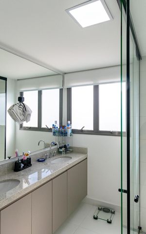 Apartamento à venda com 240m², 3 quartos e 3 vagas Apartamento à venda com 240m², 3 quartos e 3 vagasBanheiro da Suíte 1