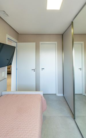 Apartamento à venda com 240m², 3 quartos e 3 vagas Apartamento à venda com 240m², 3 quartos e 3 vagasSuíte 2