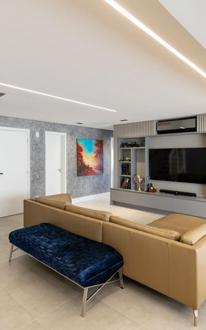 Apartamento à venda com 240m², 3 quartos e 3 vagas Apartamento à venda com 240m², 3 quartos e 3 vagasSala