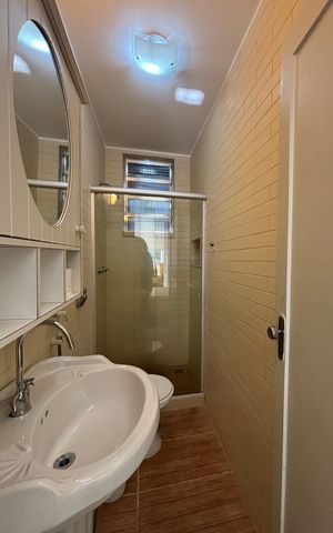 Apartamento para alugar com 75m², 2 quartos e sem vaga Apartamento para alugar com 75m², 2 quartos e sem vagaBanheiro da Suíte