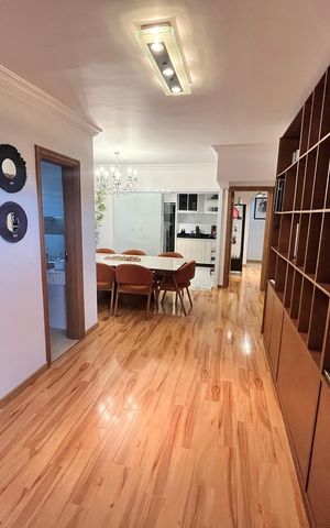 Apartamento à venda com 189m², 4 quartos e 4 vagasSala