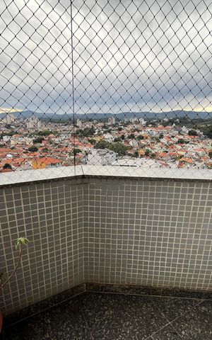 Apartamento à venda com 189m², 4 quartos e 4 vagasVaranda do Quarto 2