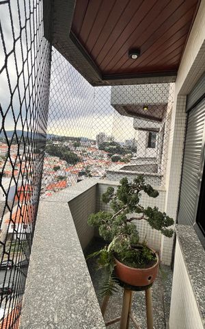 Apartamento à venda com 189m², 4 quartos e 4 vagasVaranda da Suíte 1