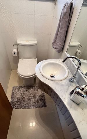 Apartamento à venda com 189m², 4 quartos e 4 vagasLavabo da Sala