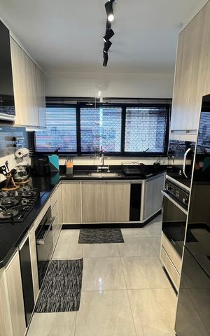 Apartamento à venda com 189m², 4 quartos e 4 vagasCozinha