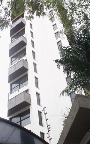 Apartamento à venda com 189m², 4 quartos e 4 vagasFachada