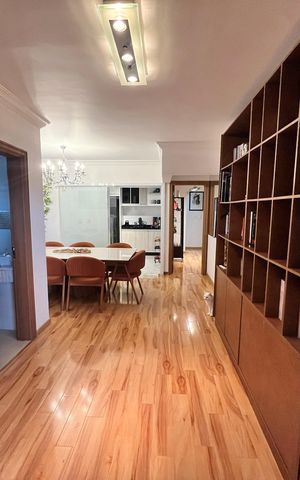 Apartamento à venda com 189m², 4 quartos e 4 vagasSala