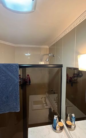 Apartamento à venda com 189m², 4 quartos e 4 vagasBanheiro da Suíte 1