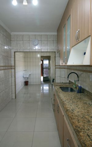 Apartamento à venda com 125m², 2 quartos e 2 vagasCozinha