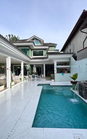 Casa de condomínio à venda com 280m², 4 quartos e 3 vagasÁrea externa