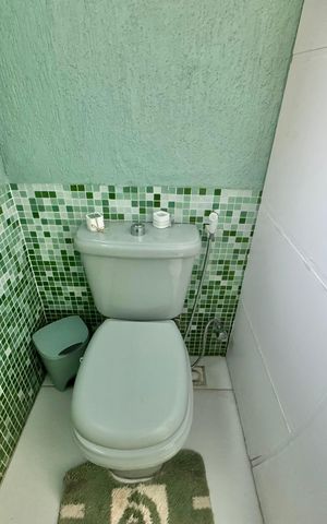 Casa de condomínio à venda com 280m², 4 quartos e 3 vagasLavabo