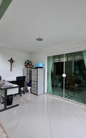 Casa de condomínio à venda com 280m², 4 quartos e 3 vagasÁrea externa