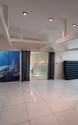 Casa de condomínio à venda com 280m², 4 quartos e 3 vagasSótão - Salão