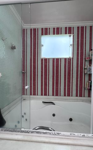Casa de condomínio à venda com 280m², 4 quartos e 3 vagasSuíte master - banheiro