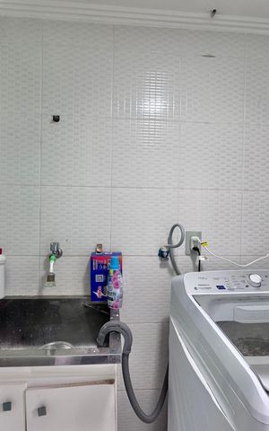 Casa de condomínio à venda com 280m², 4 quartos e 3 vagasÁrea de Serviço