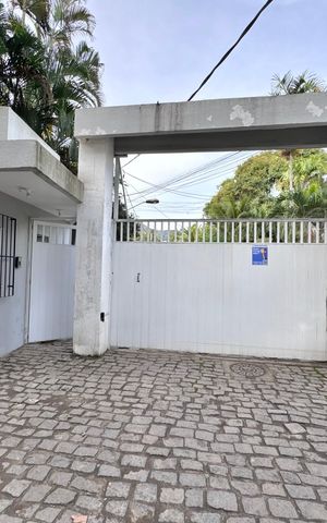 Casa de condomínio à venda com 280m², 4 quartos e 3 vagasFachada
