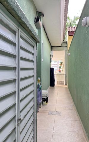 Casa de condomínio à venda com 280m², 4 quartos e 3 vagasÁrea externa