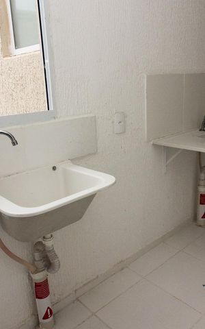 Apartamento para alugar com 50m², 2 quartos e sem vaga Apartamento para alugar com 50m², 2 quartos e sem vagaCozinha e Área de Serviço