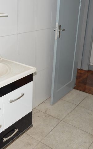 Casa à venda com 155m², 3 quartos e 1 vagaBanheiro