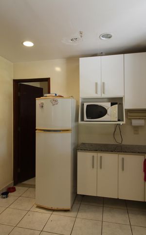 Casa de condomínio à venda com 374m², 4 quartos e 2 vagasCasa 1: Cozinha