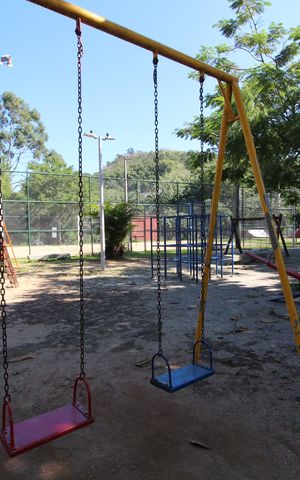 Casa de condomínio à venda com 374m², 4 quartos e 2 vagasPlayground