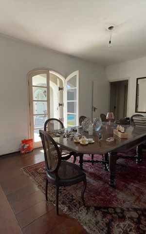 Casa à venda com 367m², 3 quartos e 4 vagas Casa à venda com 367m², 3 quartos e 4 vagasSala