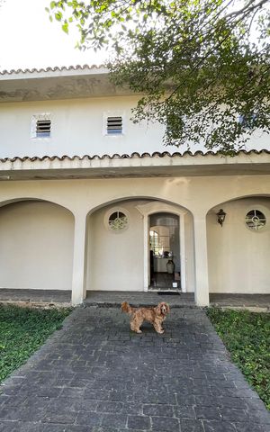 Casa à venda com 367m², 3 quartos e 4 vagas Casa à venda com 367m², 3 quartos e 4 vagasÁrea comum