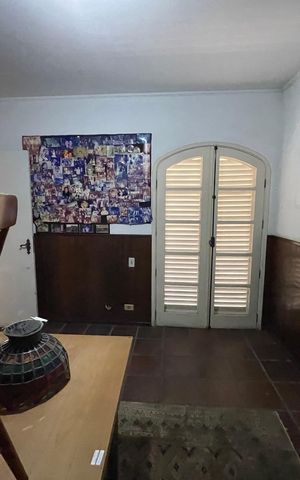 Casa à venda com 367m², 3 quartos e 4 vagas Casa à venda com 367m², 3 quartos e 4 vagasEscritório