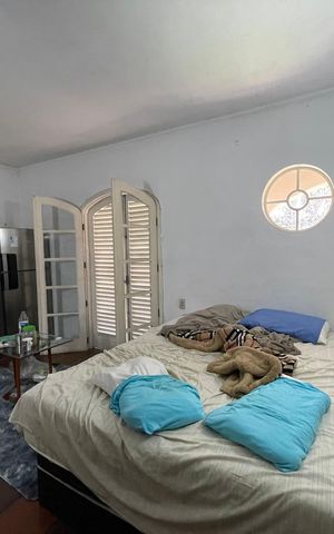 Casa à venda com 367m², 3 quartos e 4 vagas Casa à venda com 367m², 3 quartos e 4 vagasQuarto 5