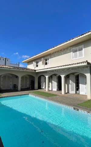 Casa à venda com 367m², 3 quartos e 4 vagas Casa à venda com 367m², 3 quartos e 4 vagasÁrea comum