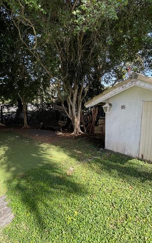 Casa à venda com 367m², 3 quartos e 4 vagas Casa à venda com 367m², 3 quartos e 4 vagasÁrea comum