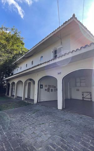 Casa à venda com 367m², 3 quartos e 4 vagas Casa à venda com 367m², 3 quartos e 4 vagasÁrea comum