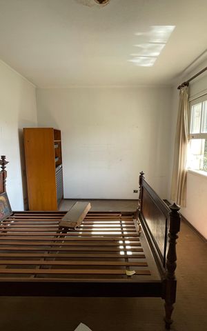 Casa à venda com 367m², 3 quartos e 4 vagas Casa à venda com 367m², 3 quartos e 4 vagasQuarto 2