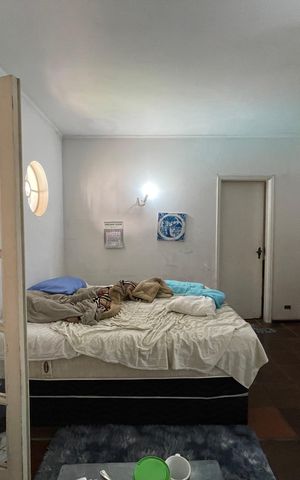 Casa à venda com 367m², 3 quartos e 4 vagas Casa à venda com 367m², 3 quartos e 4 vagasQuarto 5