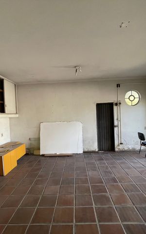 Casa à venda com 367m², 3 quartos e 4 vagas Casa à venda com 367m², 3 quartos e 4 vagasÁrea comum