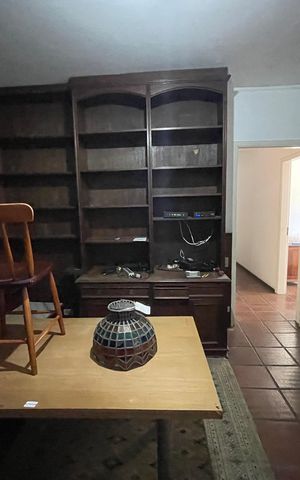 Casa à venda com 367m², 3 quartos e 4 vagas Casa à venda com 367m², 3 quartos e 4 vagasEscritório