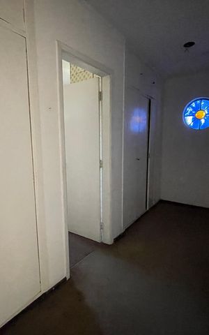 Casa à venda com 367m², 3 quartos e 4 vagas Casa à venda com 367m², 3 quartos e 4 vagasQuarto 2