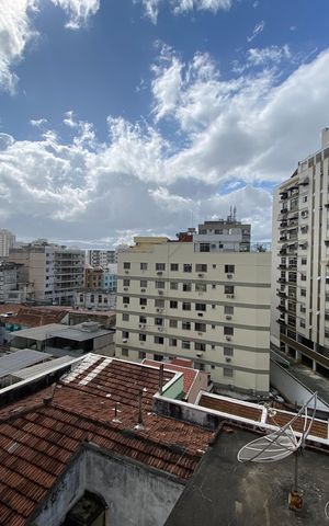 Apartamento à venda com 94m², 3 quartos e 2 vagas Apartamento à venda com 94m², 3 quartos e 2 vagasVaranda