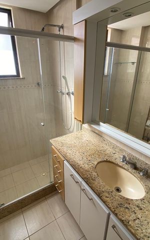 Apartamento à venda com 94m², 3 quartos e 2 vagas Apartamento à venda com 94m², 3 quartos e 2 vagasBanheiro Social